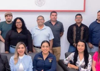 Dayana Pérez da seguimiento al Programa de Vivienda para el Bienestar en Salvador Escalante