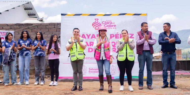 Dayana Pérez Mendoza impulsa nuevos espacios deportivos para las familias de Salvador Escalante