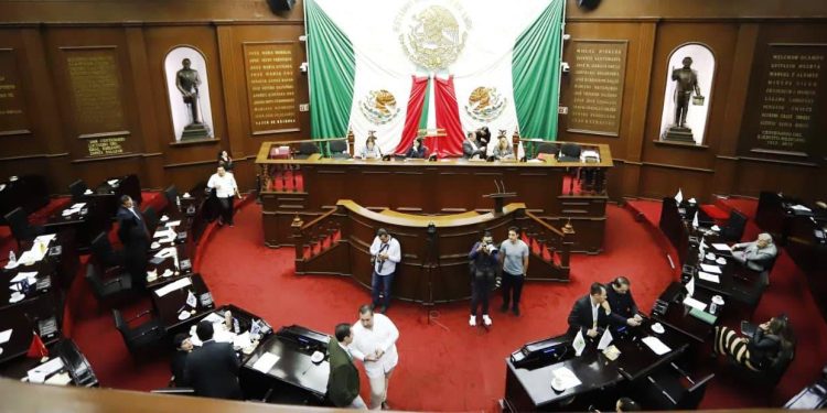 Productivo 2° año de trabajo de la 76 Legislatura en materia de seguridad pública e impartición de justicia