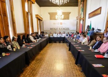 Hugo Rangel hace entrega de su Segundo Informe de Actividades Legislativas
