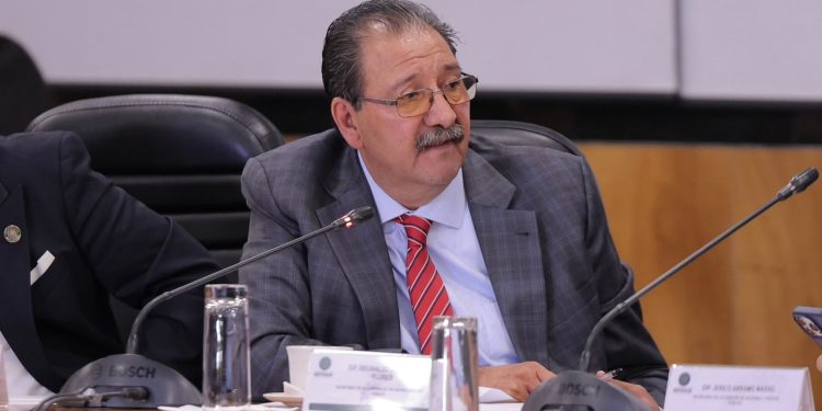 CON LA REFORMA A LA LEY ADUANERA SE COMBATIRÁ LA SUBVALUACIÓN Y SE PROTEGERÁ LA PRODUCCIÓN NACIONAL: DIP. REGINALDO SANDOVAL