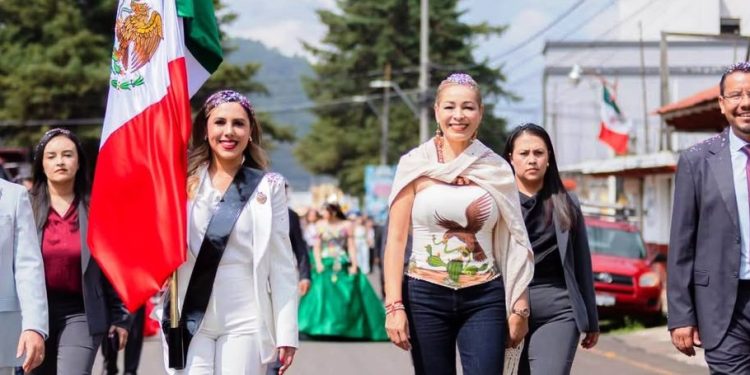 Salvador Escalante conmemora el 216 Aniversario del Inicio de la Independencia de México