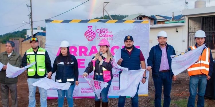 Dayana Pérez Mendoza impulsa obra de pavimentación en Turian Alto