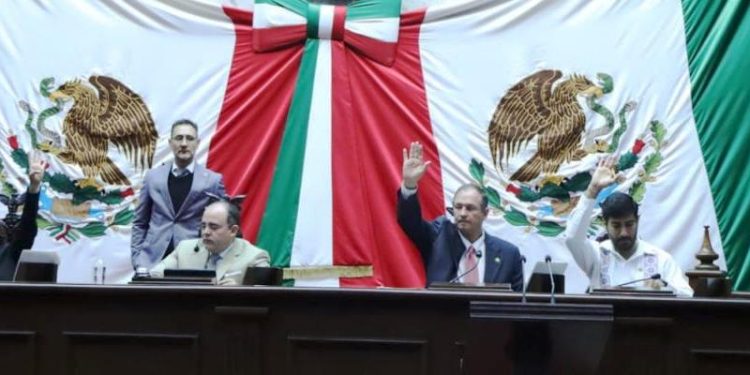 Designa 76 Legislatura al Colegio de Abogadas de Michoacán como recipiendario de Presea “Constitución de 1814”