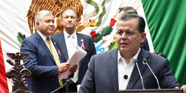 Memo Valencia celebra aprobación de iniciativa que castiga con 15 años de cárcel el reclutamiento de niños y adolescentes a las filas de la delincuencia