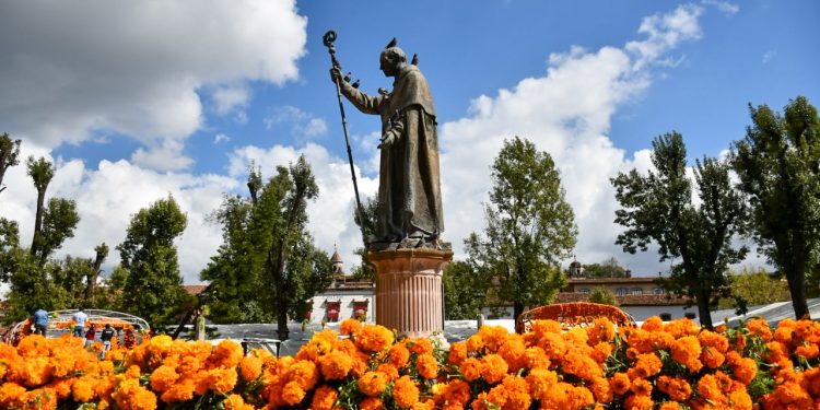 448 familias de Pátzcuaro cumplirán el sueño de tener un hogar propio: Julio Arreola
