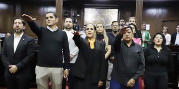Congreso del Estado toma protesta a sindica y dos regidores del municipio de Chavinda