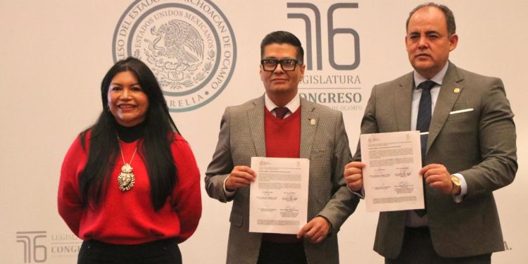 Firman convenio de Colaboración Congreso del Estado y Contraloría del Estado de Michoacán para usar el sistema SERMICH 2.0