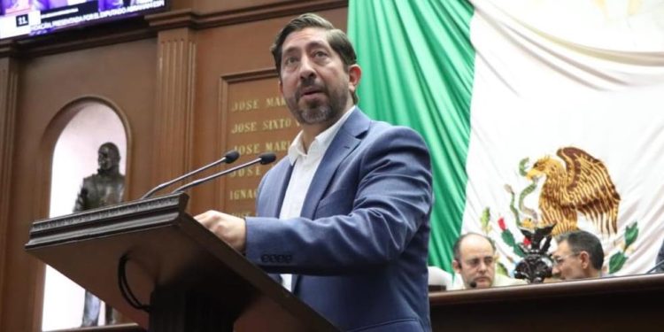 Abraham Espinoza Villa propone red de centros de acopio de aceite vegetal usado en municipios de Michoacán