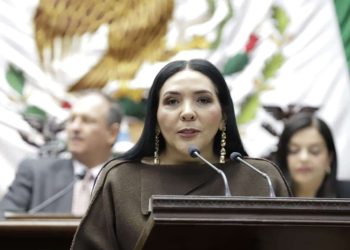 Propone Adriana Campos Huirache deducir del ISR cuotas de inscripción y reinscripción escolar