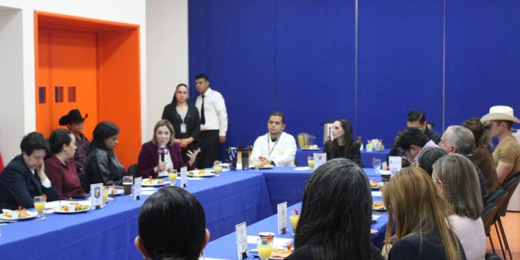 Urgente la construcción un gran pacto por la educación en Michoacán: Brissa Arroyo