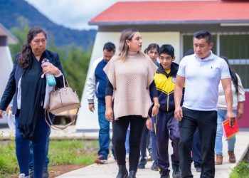 Dayana Pérez Mendoza supervisa avances del CAM en Santa Clara del Cobre