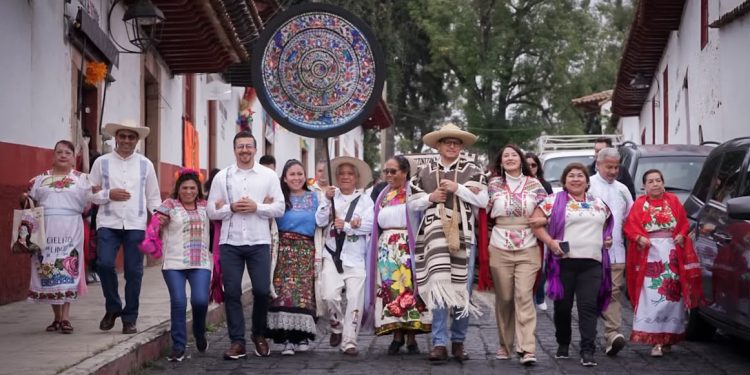 Sin artesanos no hay identidad: Toño Mendoza reconoce a quienes mantienen viva el alma de Michoacán