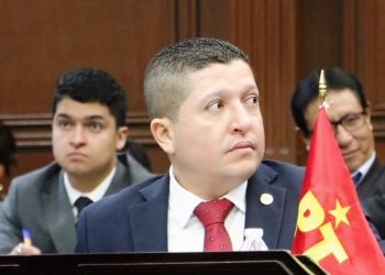 Celebra Vicente Gómez aprobación de leyes que garantizan entornos seguros para infancias y adolescentes