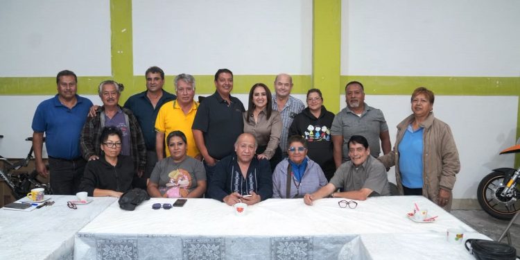 Gladyz Butanda escucha demandas de comerciantes y transportistas de Morelia