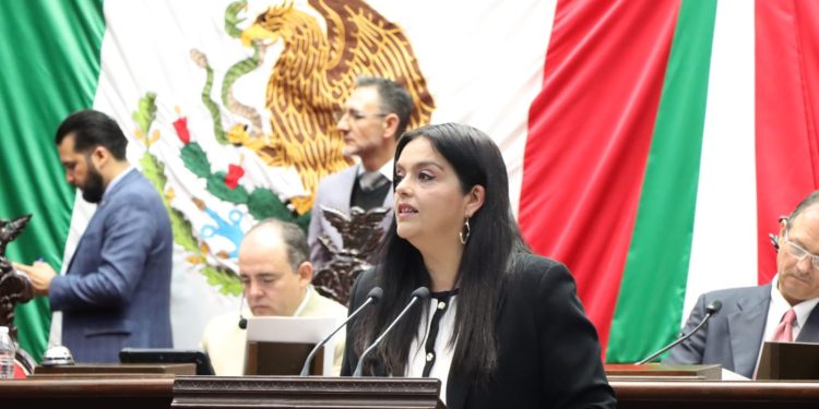 Propone diputada Tere Herrera reconocer el acecho como una forma de violencia contra las mujeres